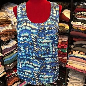 #283. 🪷 blouse tank. Fashion bug. Medium